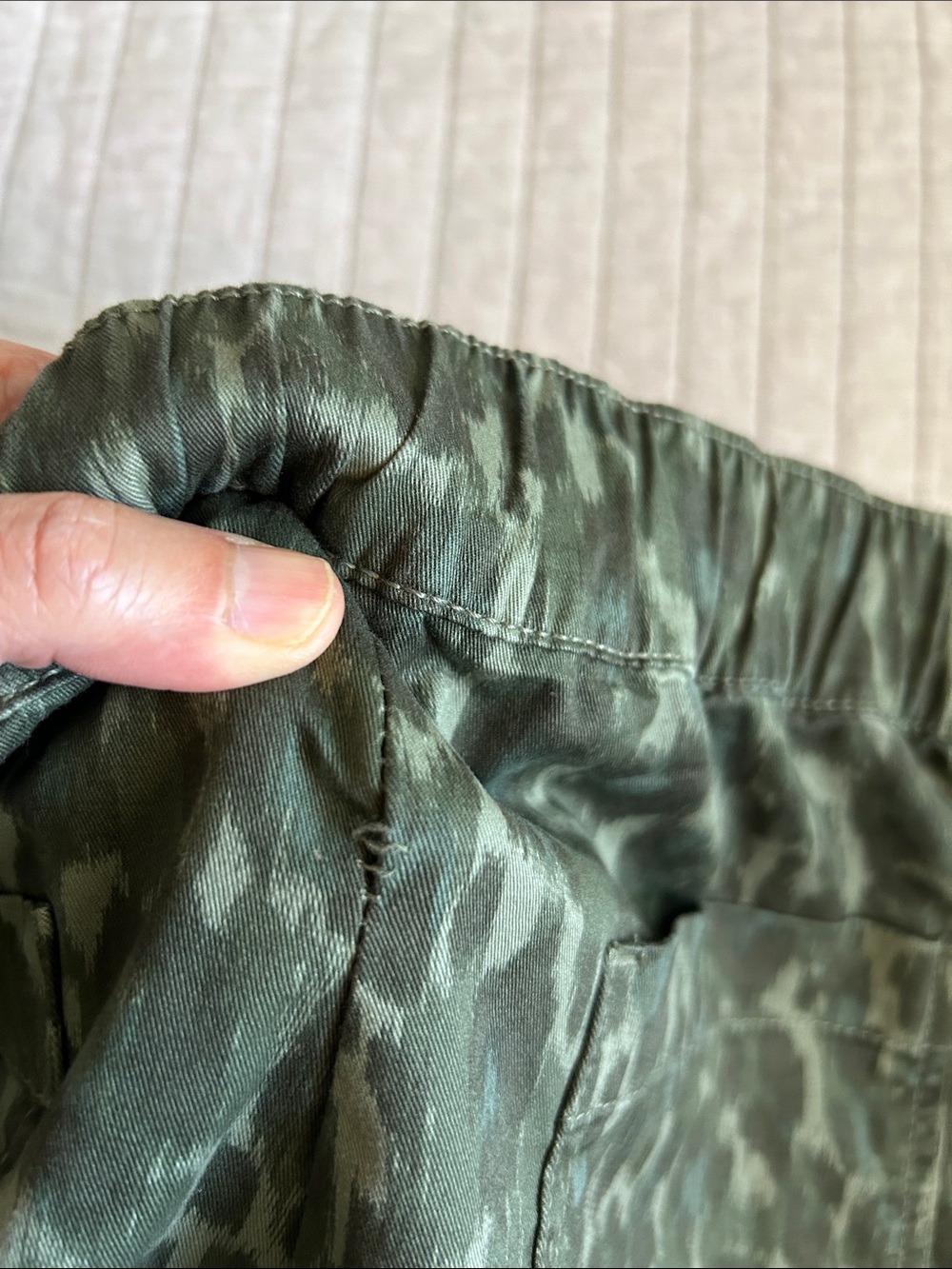 Gap green leopard print khaki cotton, easy wide leg pants XS - Picture 7 of 13